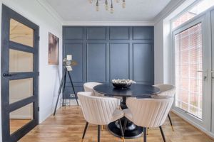 Diner- click for photo gallery